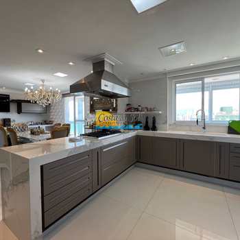 Apartamento em Praia Grande, bairro Canto do Forte