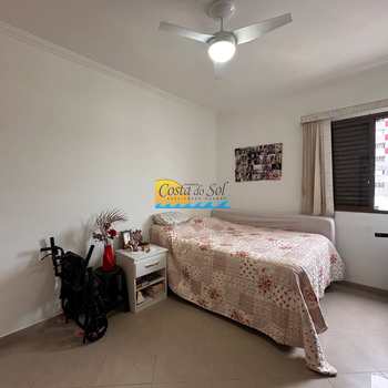 Apartamento em Praia Grande, bairro Canto do Forte
