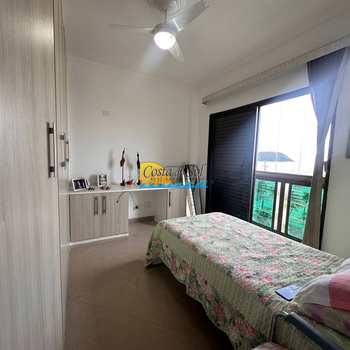Apartamento em Praia Grande, bairro Canto do Forte