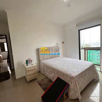 Apartamento em Praia Grande, bairro Canto do Forte