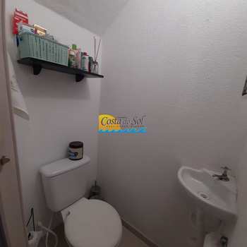 Casa em Praia Grande, bairro Mirim