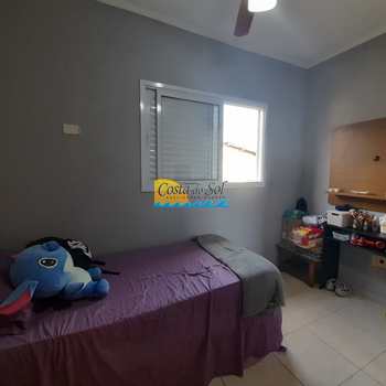 Casa em Praia Grande, bairro Mirim