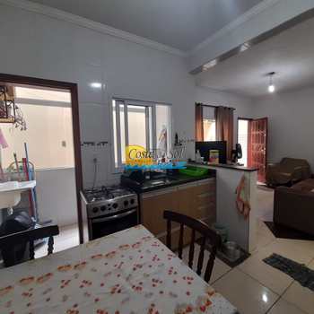 Casa em Praia Grande, bairro Mirim