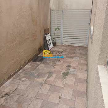 Casa em Praia Grande, bairro Mirim