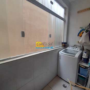 Casa em Praia Grande, bairro Mirim