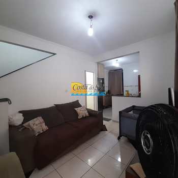 Casa em Praia Grande, bairro Mirim