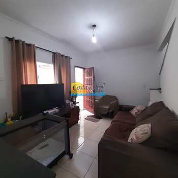 Casa em Praia Grande, bairro Mirim