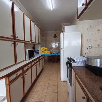 Apartamento em Praia Grande, bairro Guilhermina
