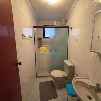 Apartamento em Praia Grande, bairro Guilhermina