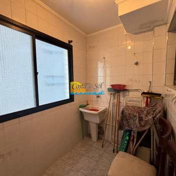 Apartamento em Praia Grande, bairro Guilhermina