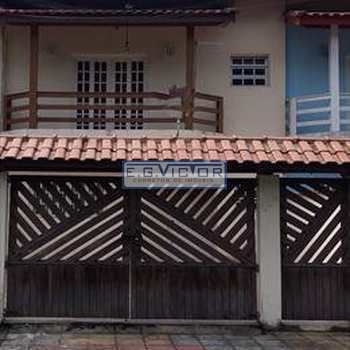 Sobrado em Mongaguá, bairro Centro