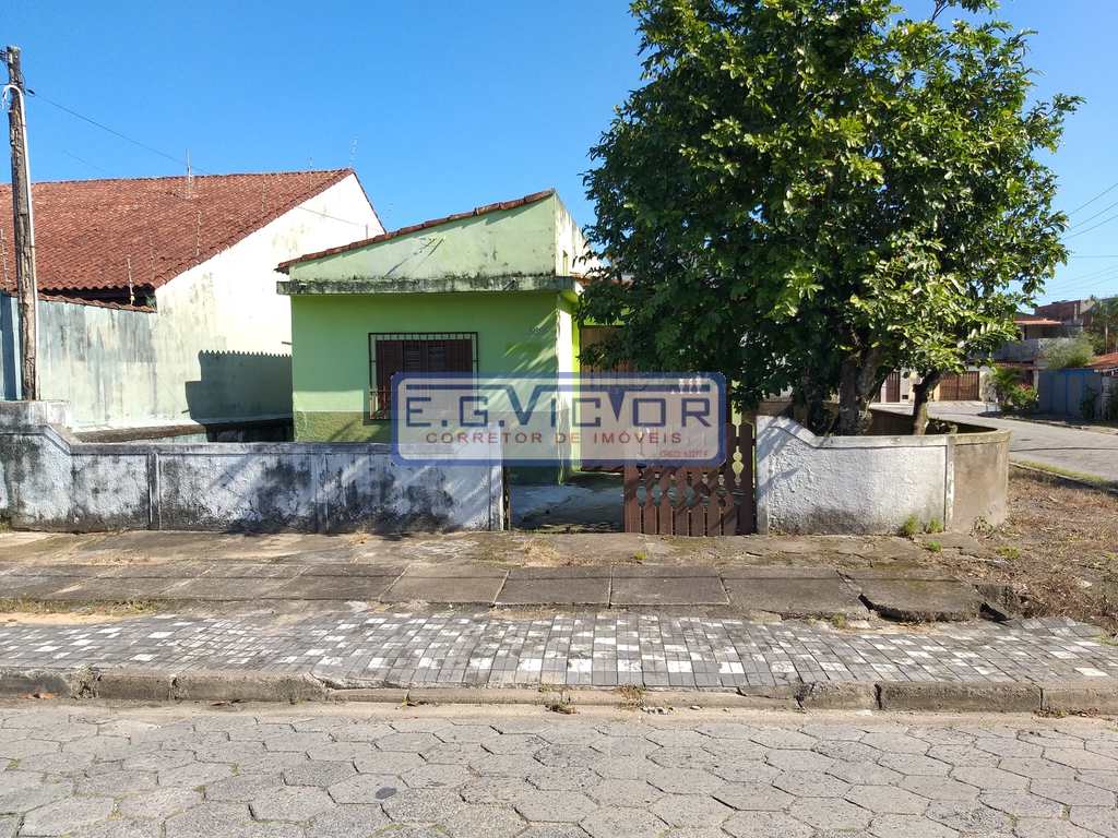Casa em Mongaguá, no bairro Balneário Cascais