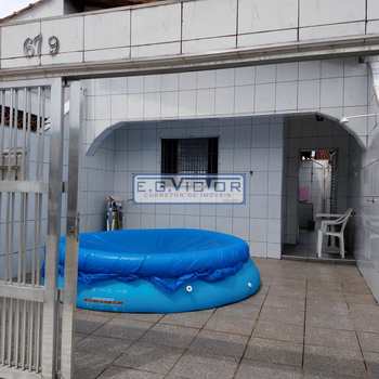 Casa em Mongaguá, bairro Balneário Umuarama