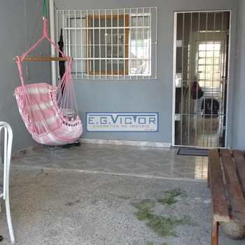 Sobrado em Mongaguá, bairro Jardim Guanabara