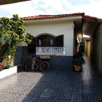 Casa em Mongaguá, bairro Vila Dinopolis