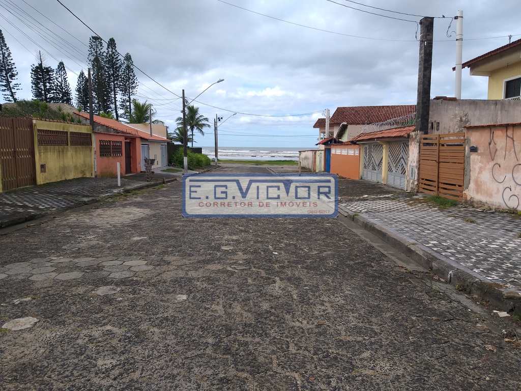 Casa em Mongaguá, no bairro Parque Marinho