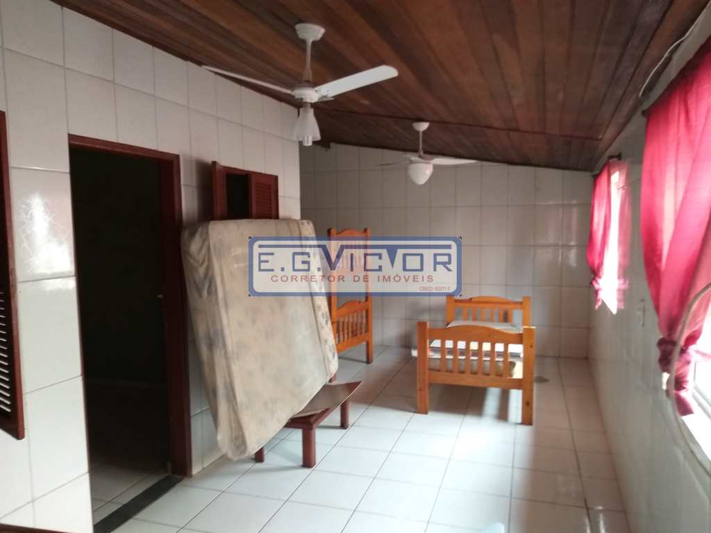 Casa em Mongaguá, no bairro Parque Marinho