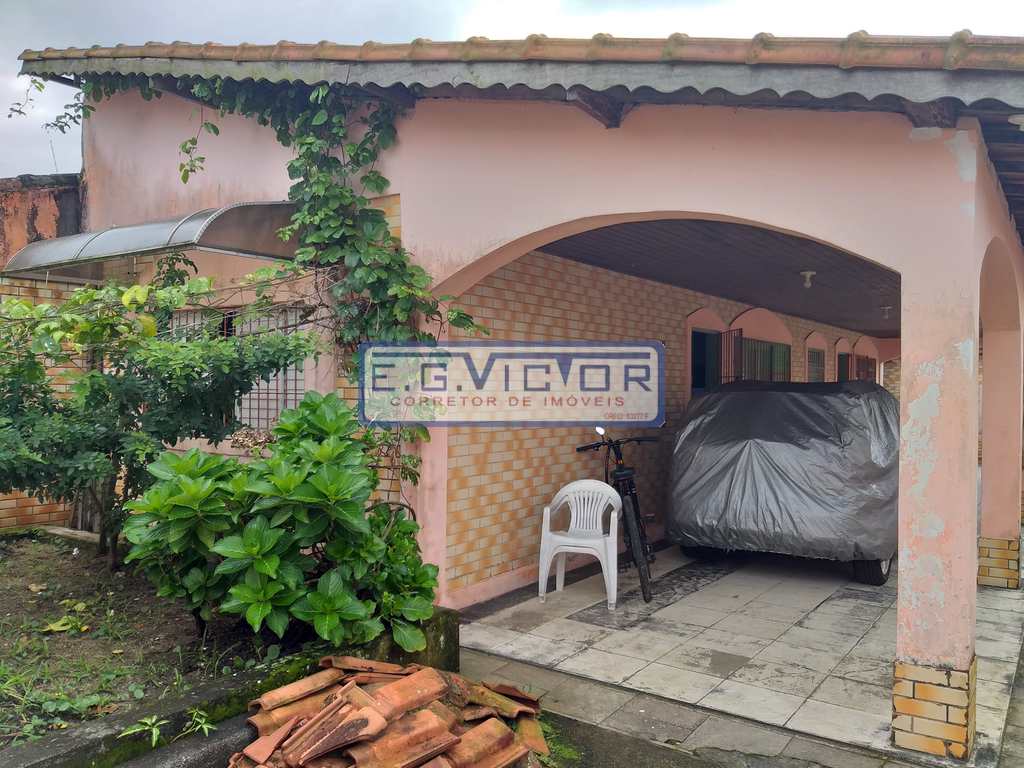 Casa em Mongaguá, no bairro Parque Marinho