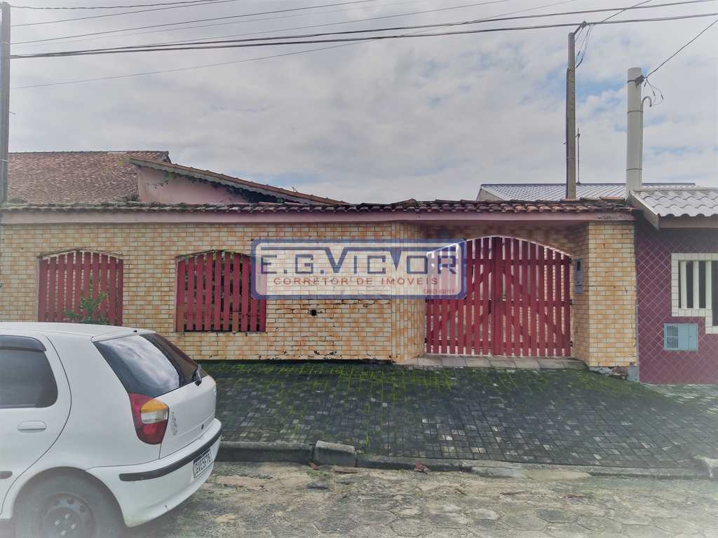 Casa em Mongaguá, no bairro Parque Marinho