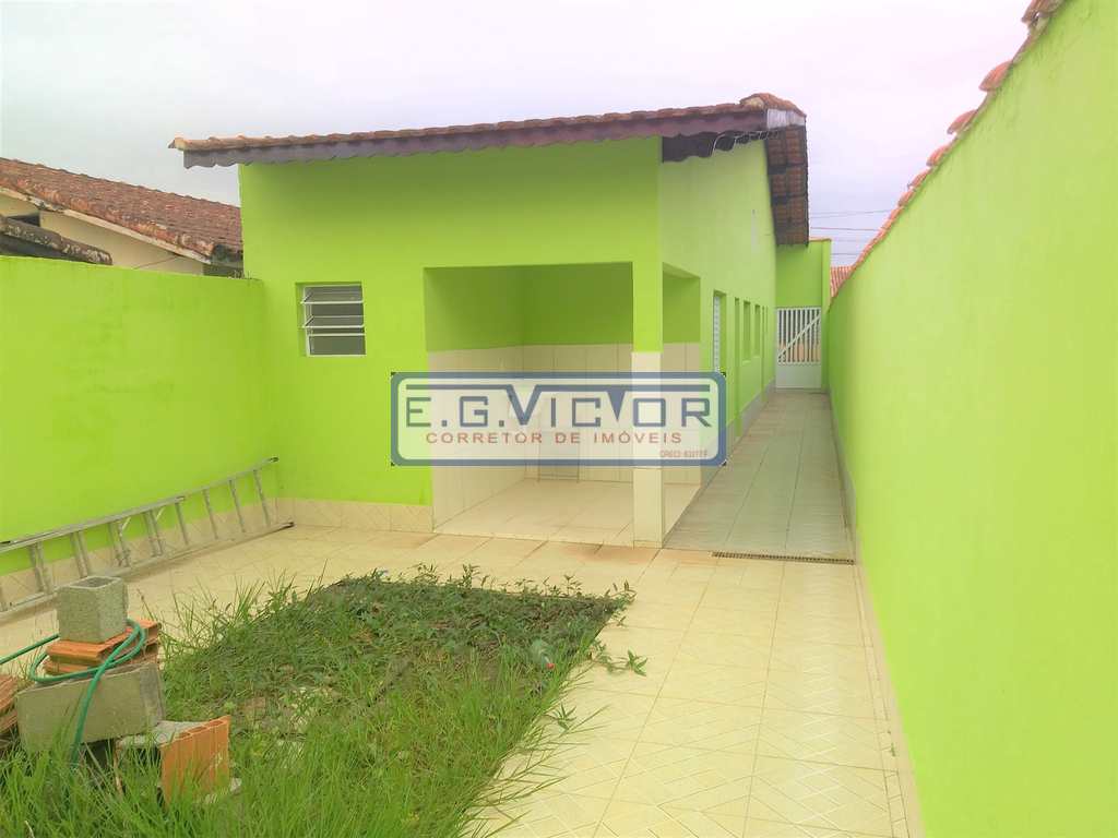 Casa em Mongaguá, no bairro Balneário Plataforma