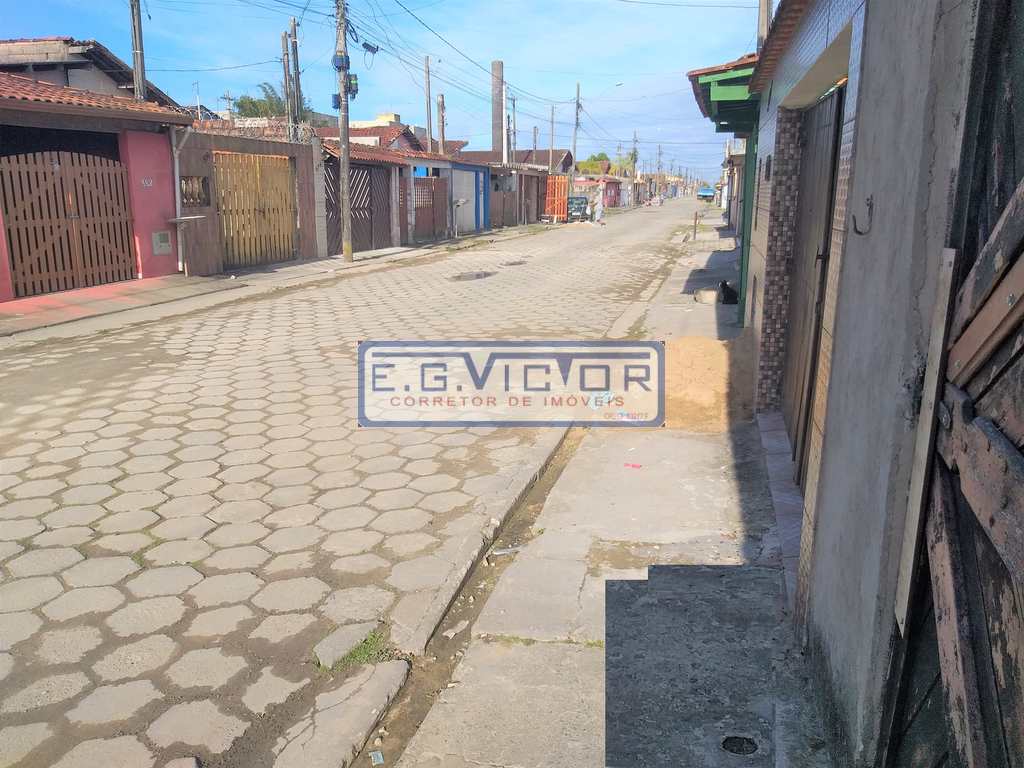 Casa em Mongaguá, no bairro Vila Oceanopolis