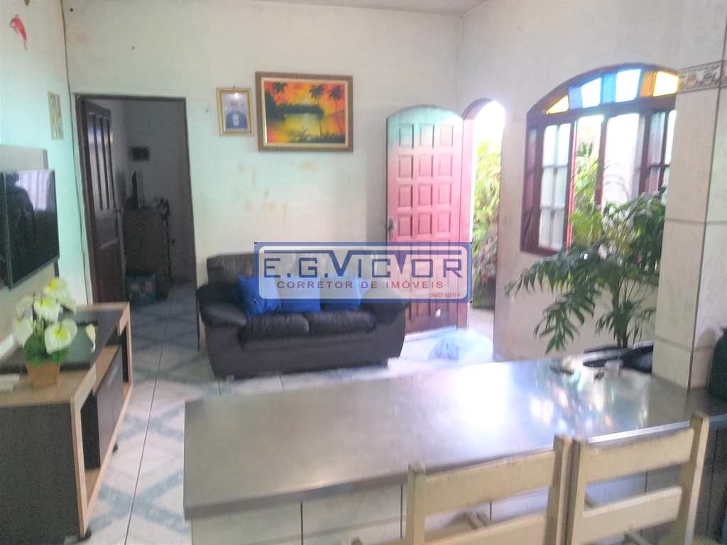 Casa em Mongaguá, no bairro Vila Oceanopolis