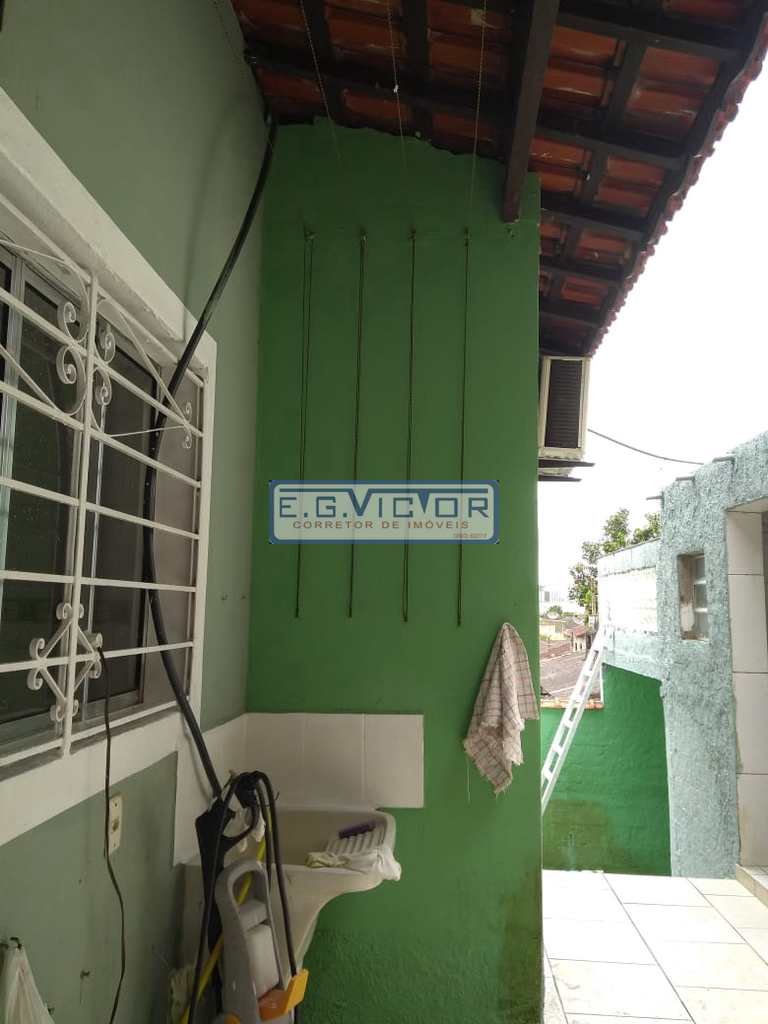 Casa em Mongaguá, no bairro Pedreira