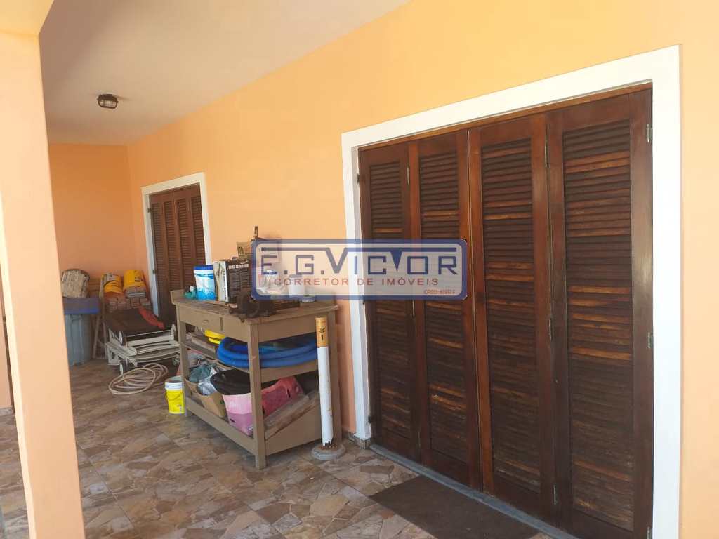 Sobrado em Mongaguá, no bairro Jardim Itapoan