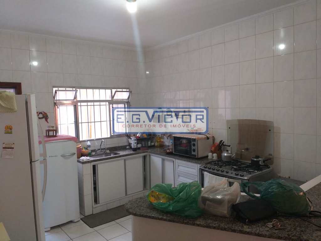 Sobrado em Mongaguá, no bairro Jardim Itapoan