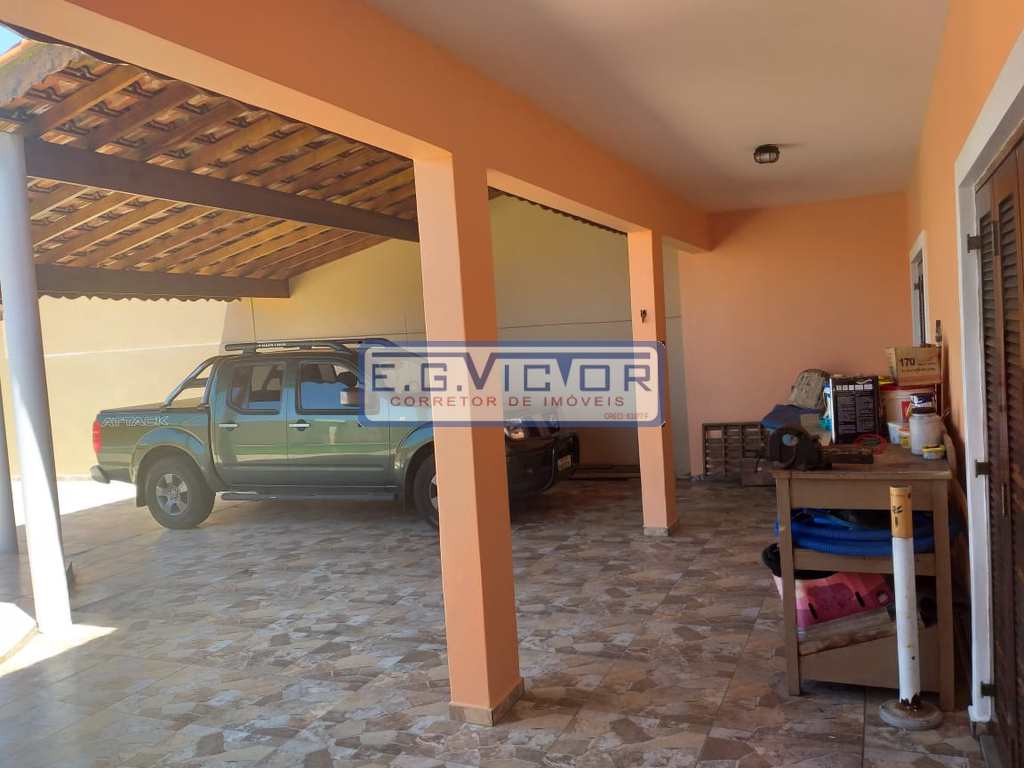 Sobrado em Mongaguá, no bairro Jardim Itapoan