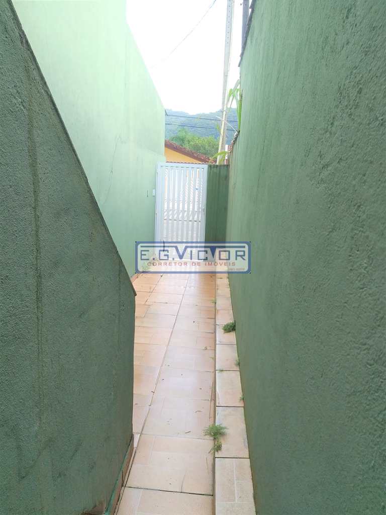Sobrado Comercial em Mongaguá, no bairro Vera Cruz