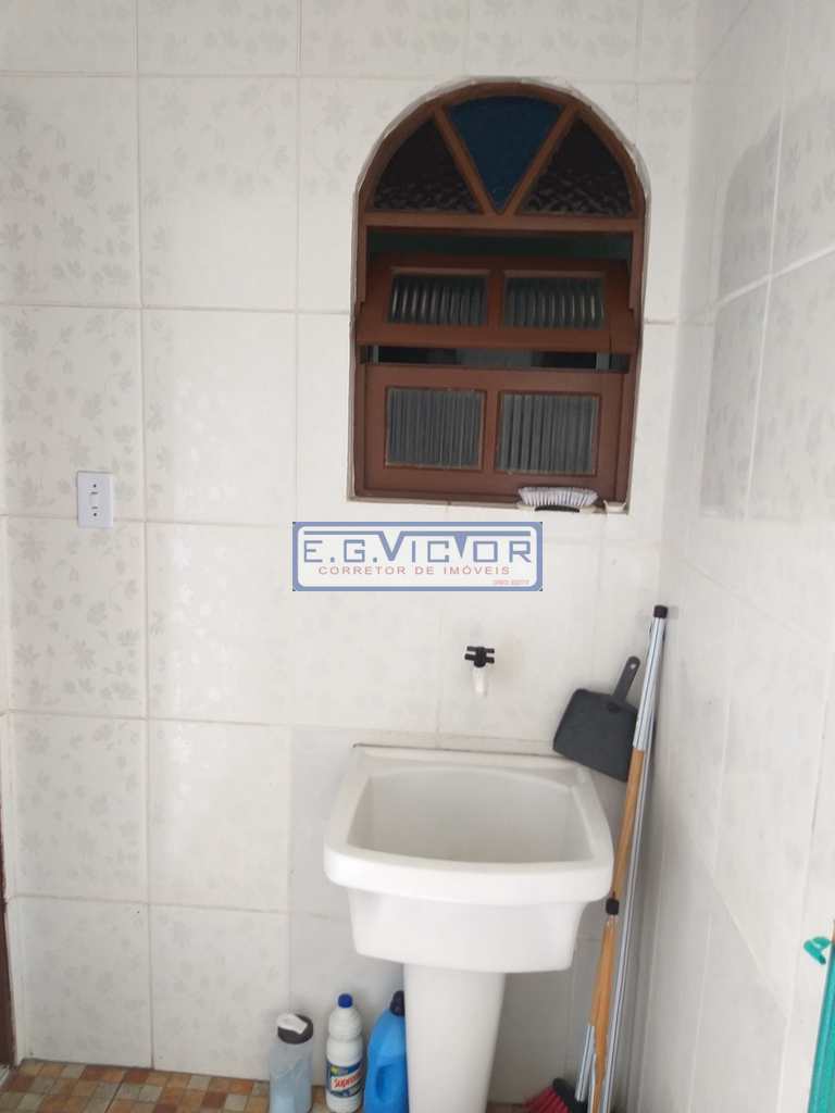 Sobrado Comercial em Mongaguá, no bairro Vera Cruz