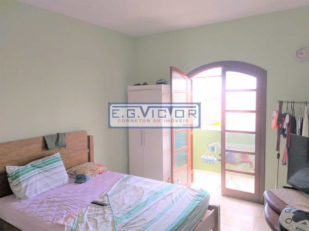 Sobrado Comercial em Mongaguá, no bairro Vera Cruz