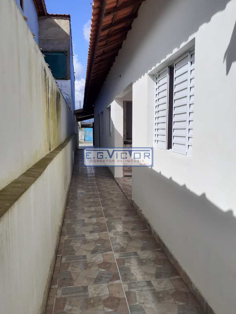 Casa em Mongaguá, no bairro Balneário Flórida Mirim