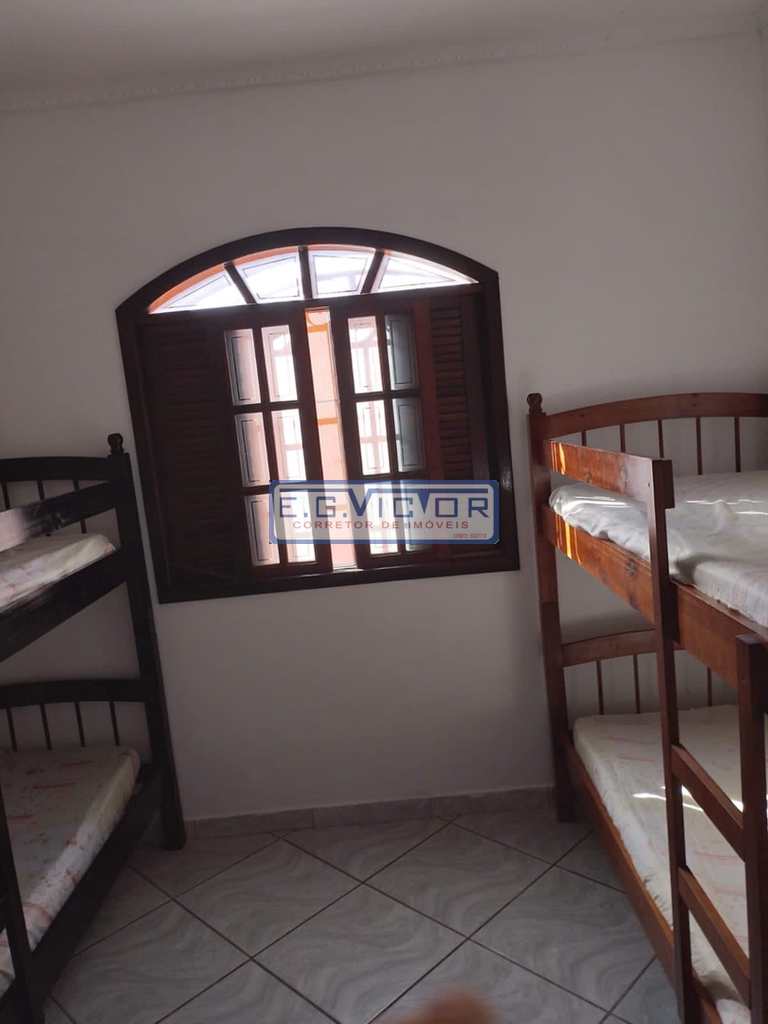 Casa em Mongaguá, no bairro Jardim Itapoan