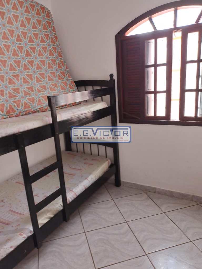 Casa em Mongaguá, no bairro Jardim Itapoan