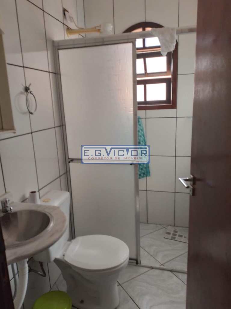 Casa em Mongaguá, no bairro Jardim Itapoan