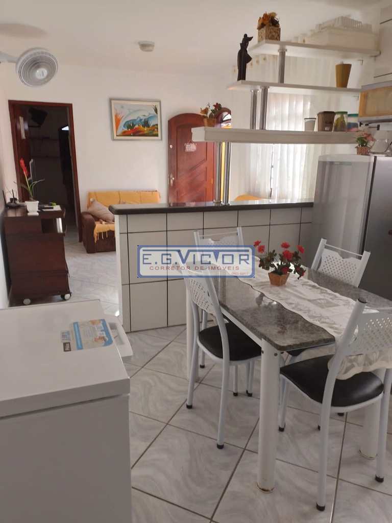 Casa em Mongaguá, no bairro Jardim Itapoan