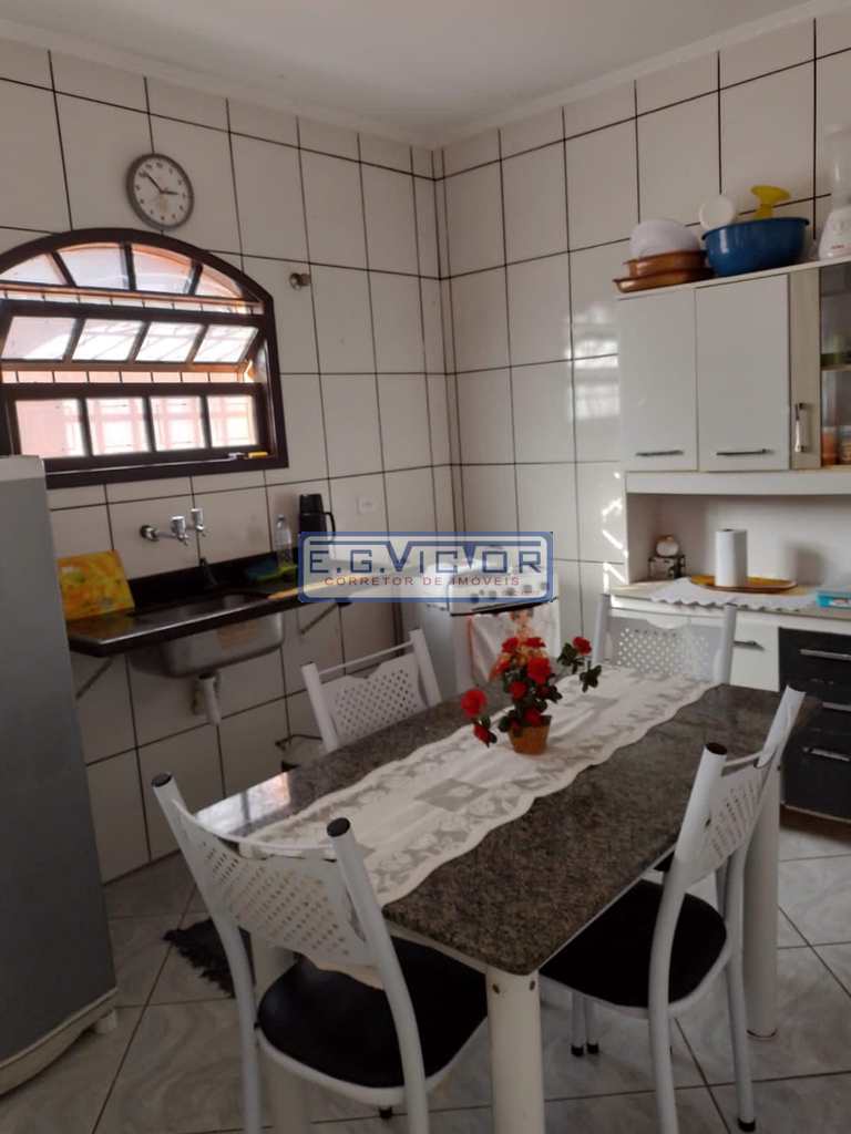 Casa em Mongaguá, no bairro Jardim Itapoan