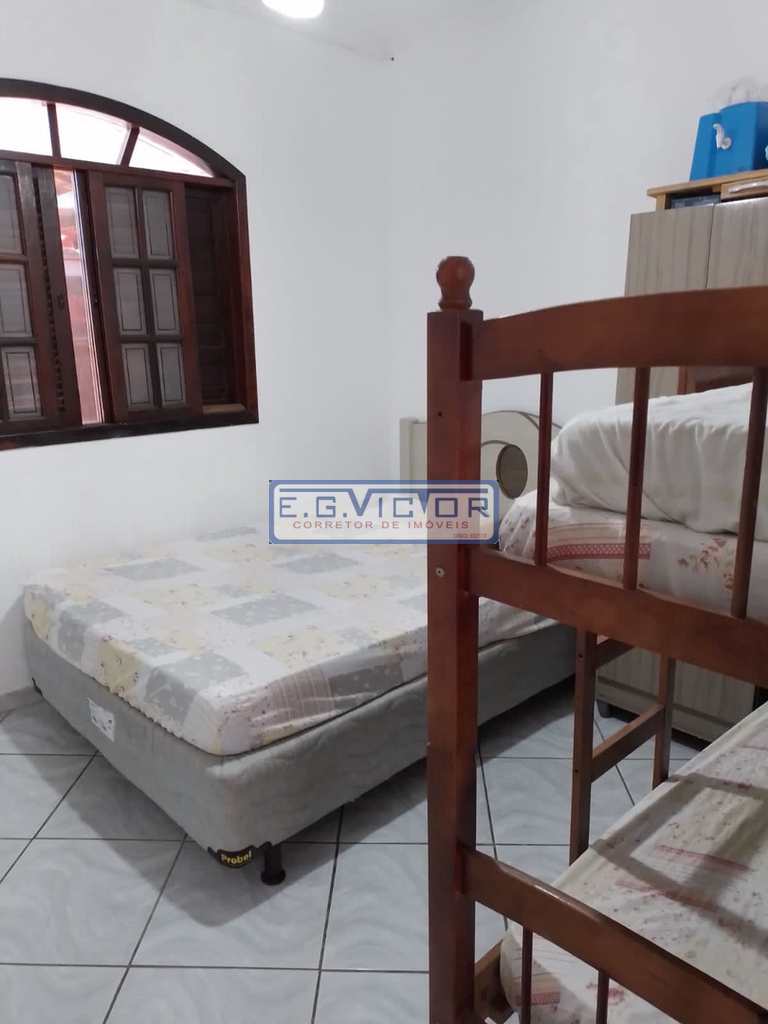 Casa em Mongaguá, no bairro Jardim Itapoan