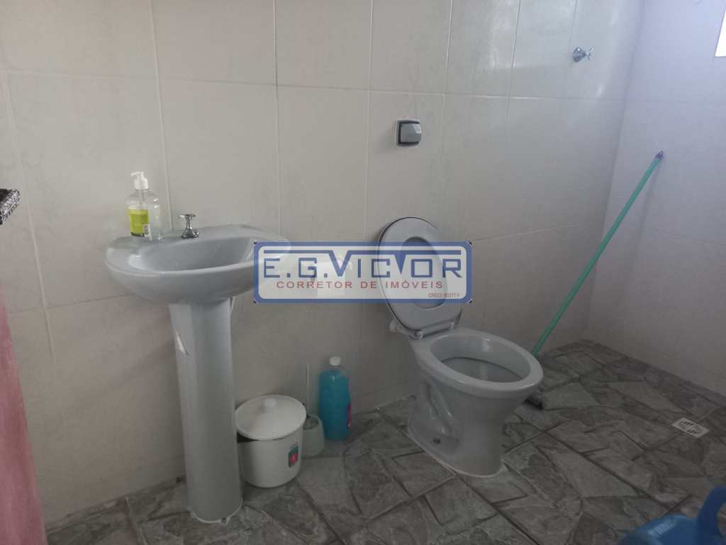 Sobrado em Mongaguá, no bairro Jardim Aguapeu