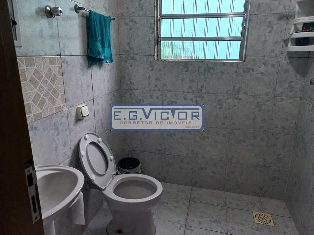 Sobrado em Mongaguá, no bairro Jardim Aguapeu