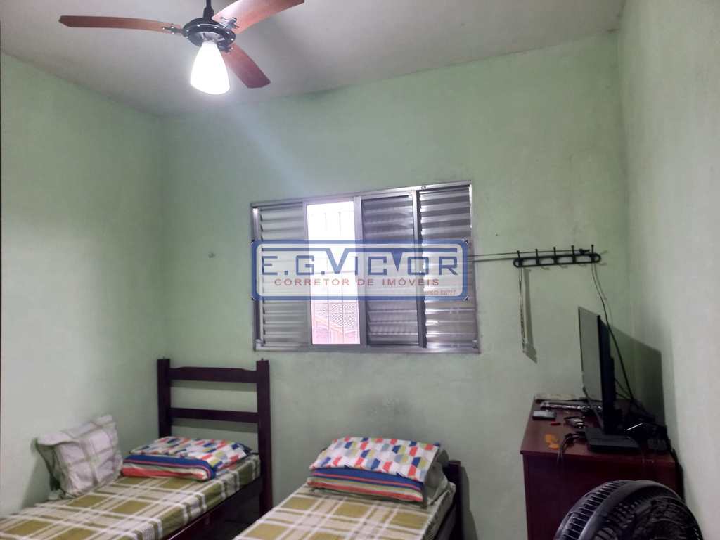 Sobrado em Mongaguá, no bairro Jardim Aguapeu