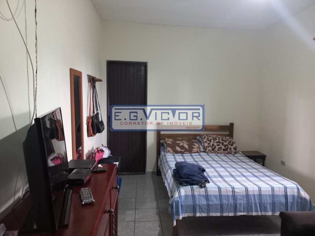Sobrado em Mongaguá, no bairro Jardim Aguapeu