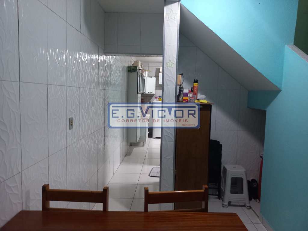 Sobrado em Mongaguá, no bairro Jardim Aguapeu