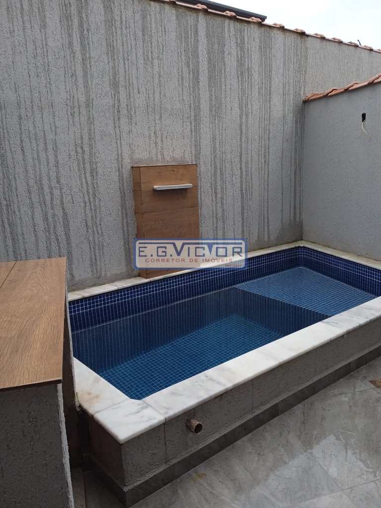 Sobrado em Mongaguá, no bairro Vila Anhanguera