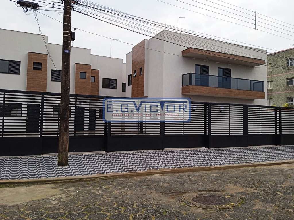 Sobrado em Mongaguá, no bairro Vila Anhanguera