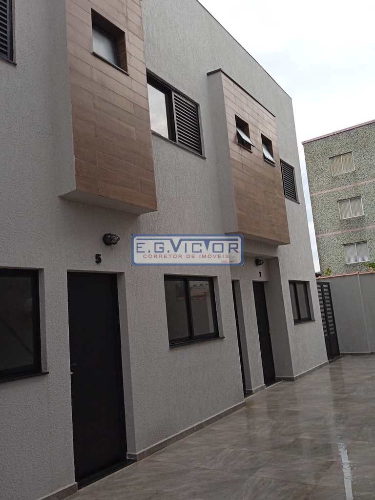 Sobrado em Mongaguá, no bairro Vila Anhanguera