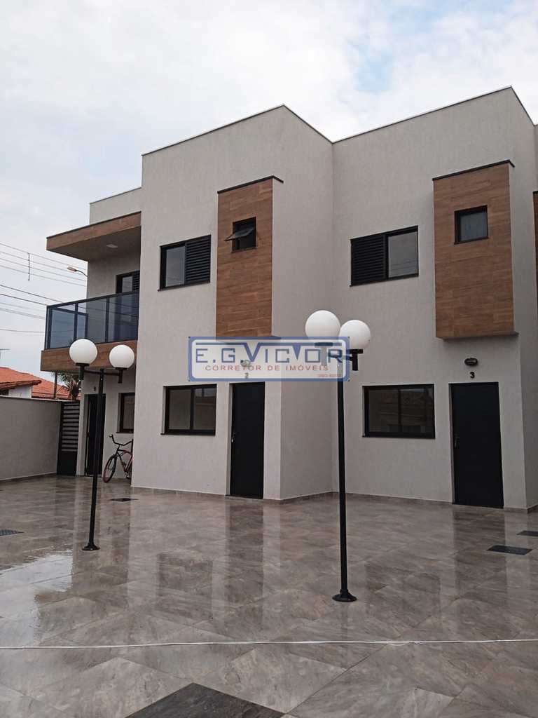 Sobrado em Mongaguá, no bairro Vila Anhanguera