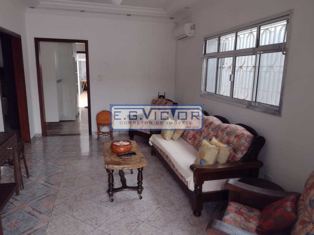 Casa em Praia Grande, no bairro Solemar